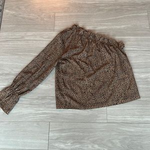 One shoulder printed long sleeve